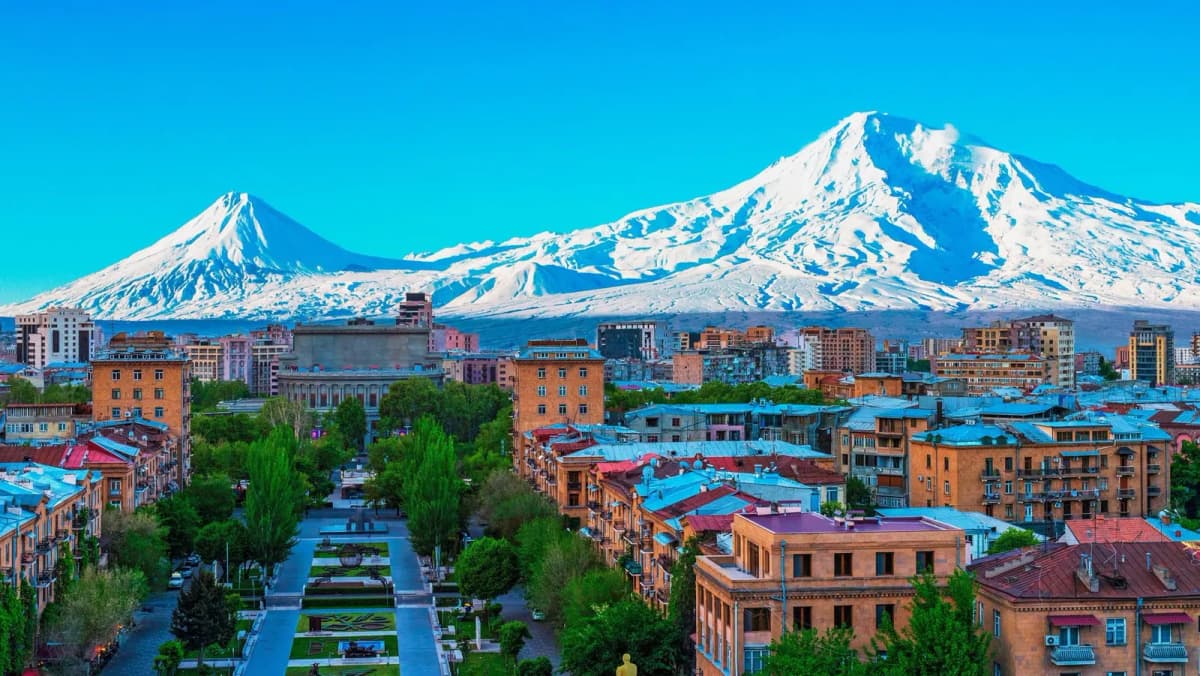 Armenia — Yerevan, Lake Sevan & Garni in 3 Days